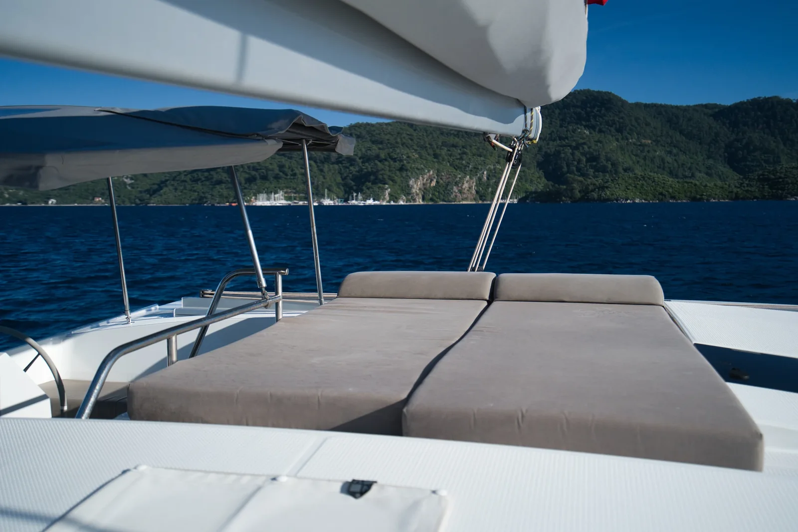 Yacht FOUNTAINE PAJOT Astrea 42 - Adele - Foto 1