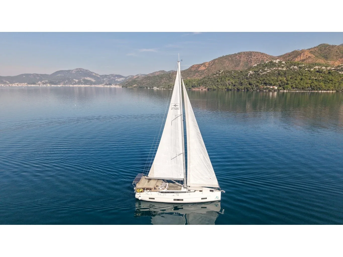 Yacht BAVARIA C45 Style - Mina 52 - Foto 1