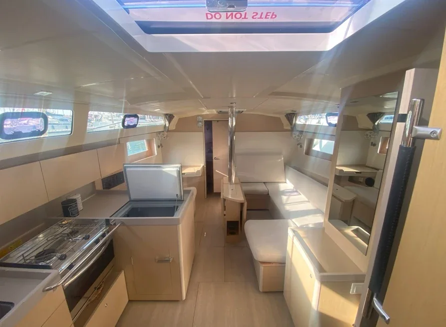 Yacht BENETEAU Oceanis 41.1 - Ioanna - Foto 1