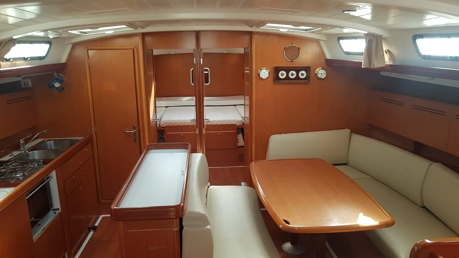 Yacht BENETEAU Cyclades 50.5 - Nisyros - Foto 1