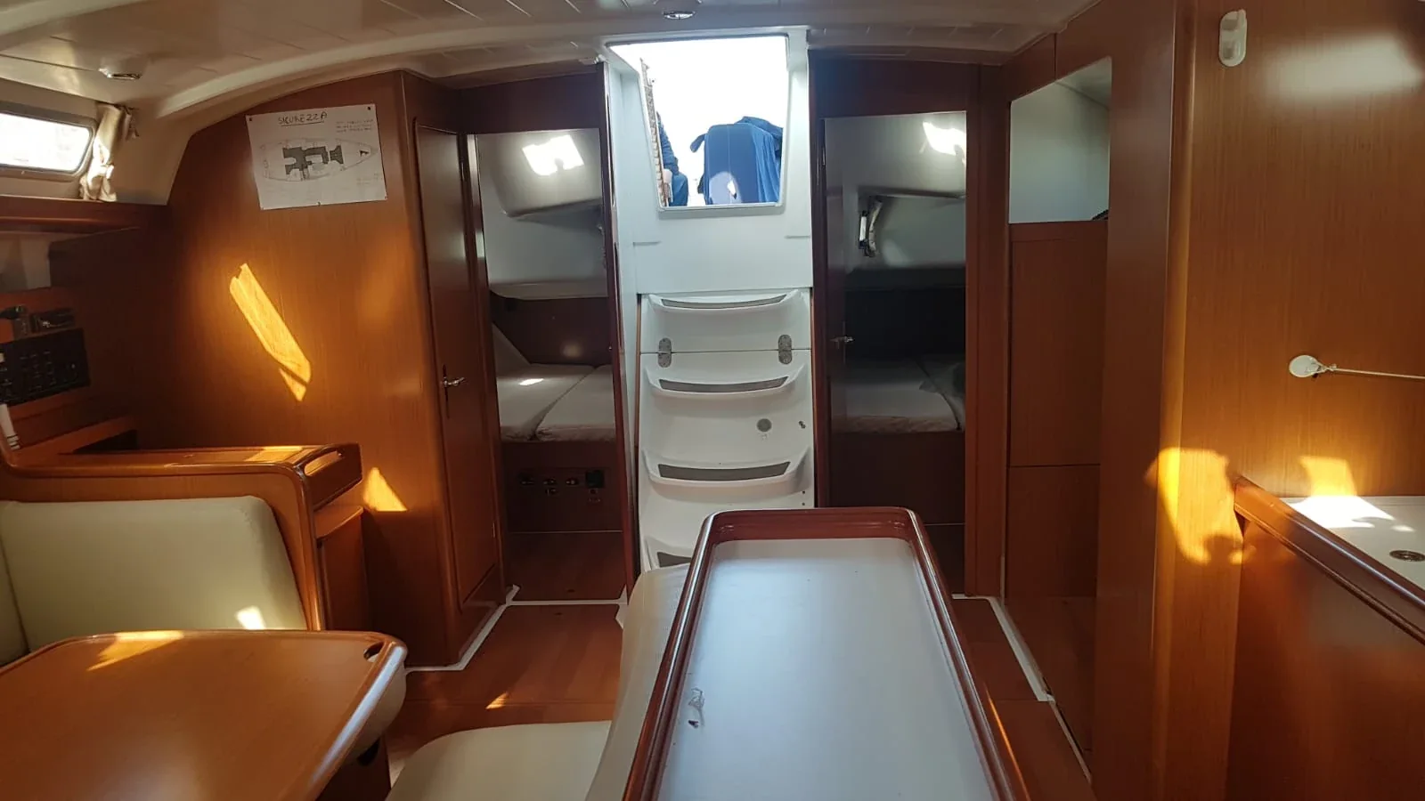 Yacht BENETEAU Cyclades 50.5 - Nisyros - Foto 1