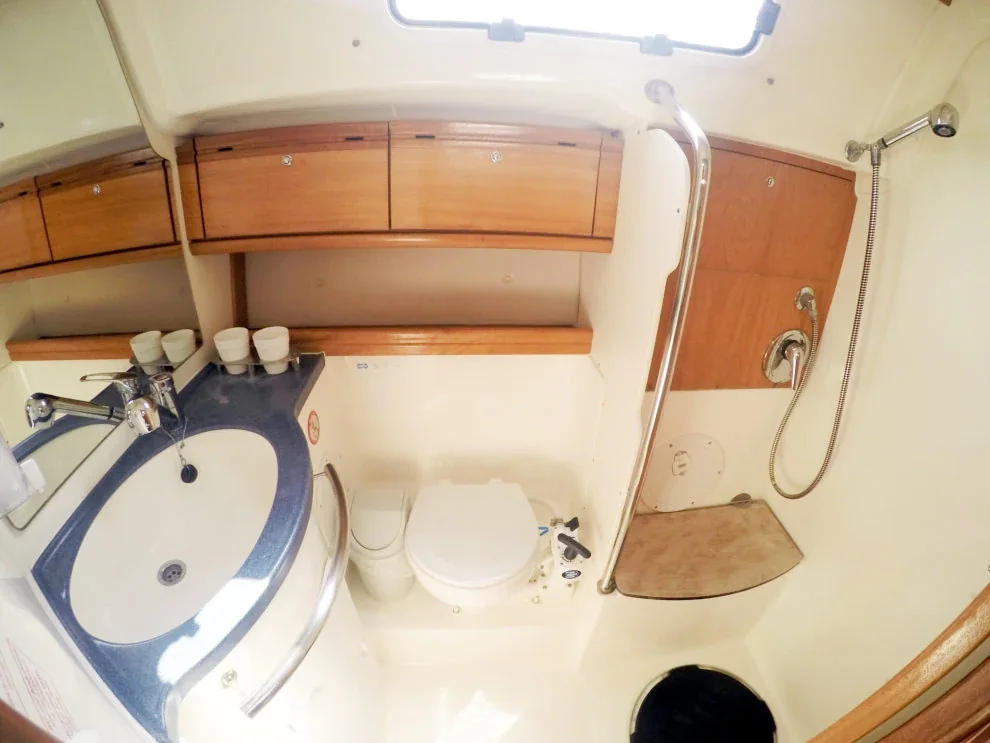 Yacht BAVARIA 42 Cruiser