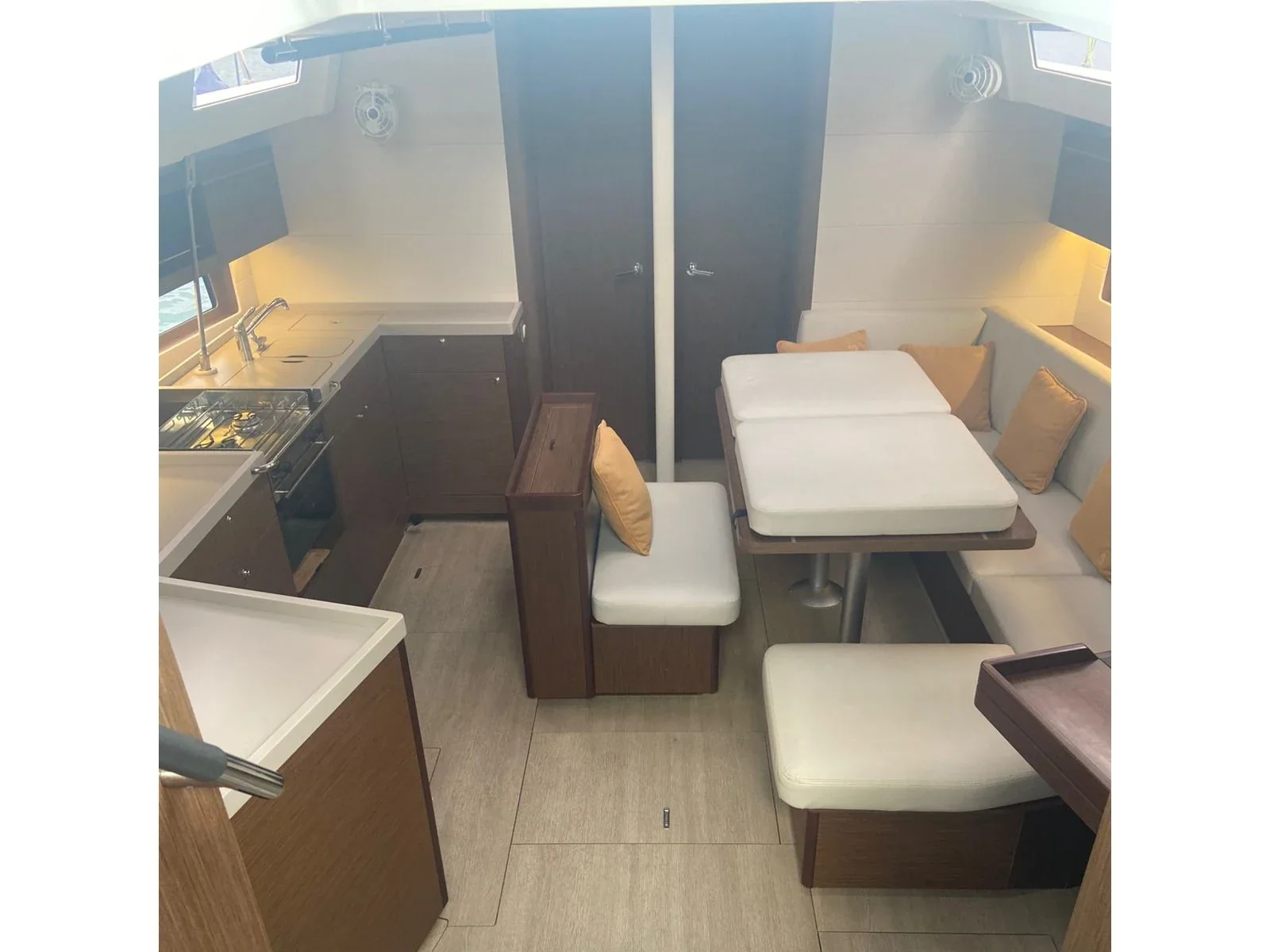 Yacht BENETEAU Oceanis 46.1 - Victoria
