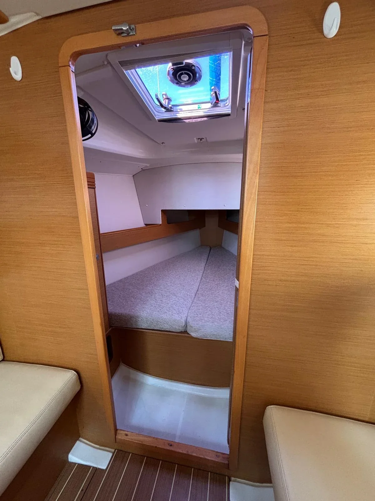 Yacht JEANNEAU Sun Odyssey 33i - Nimpto - Foto 1