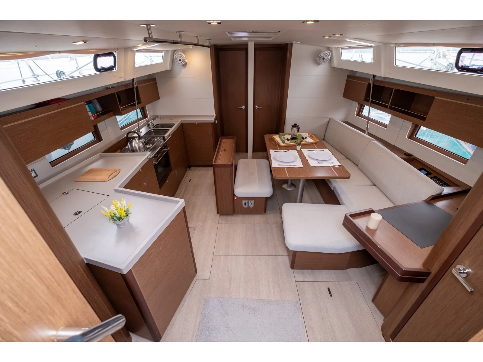 Yacht BENETEAU Oceanis 46.1 - July - Foto 1