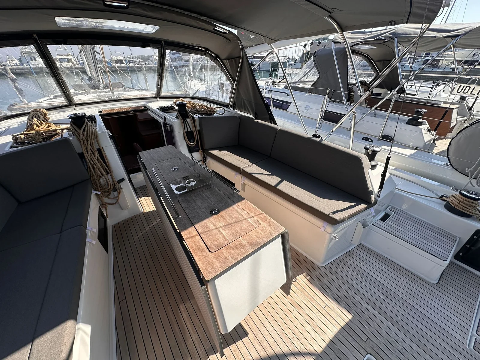 Yacht DUFOUR 470 - Rehoboam - Foto 21