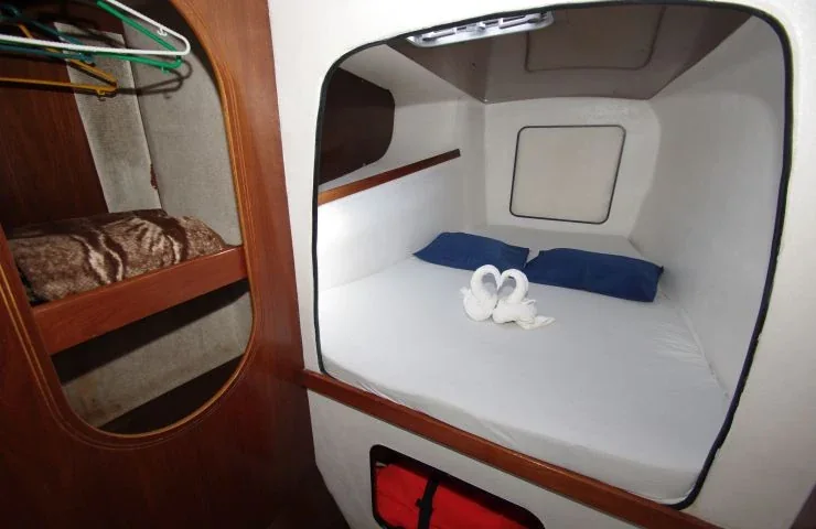Yacht FOUNTAINE PAJOT Athena 38 - La Perla - Foto 1