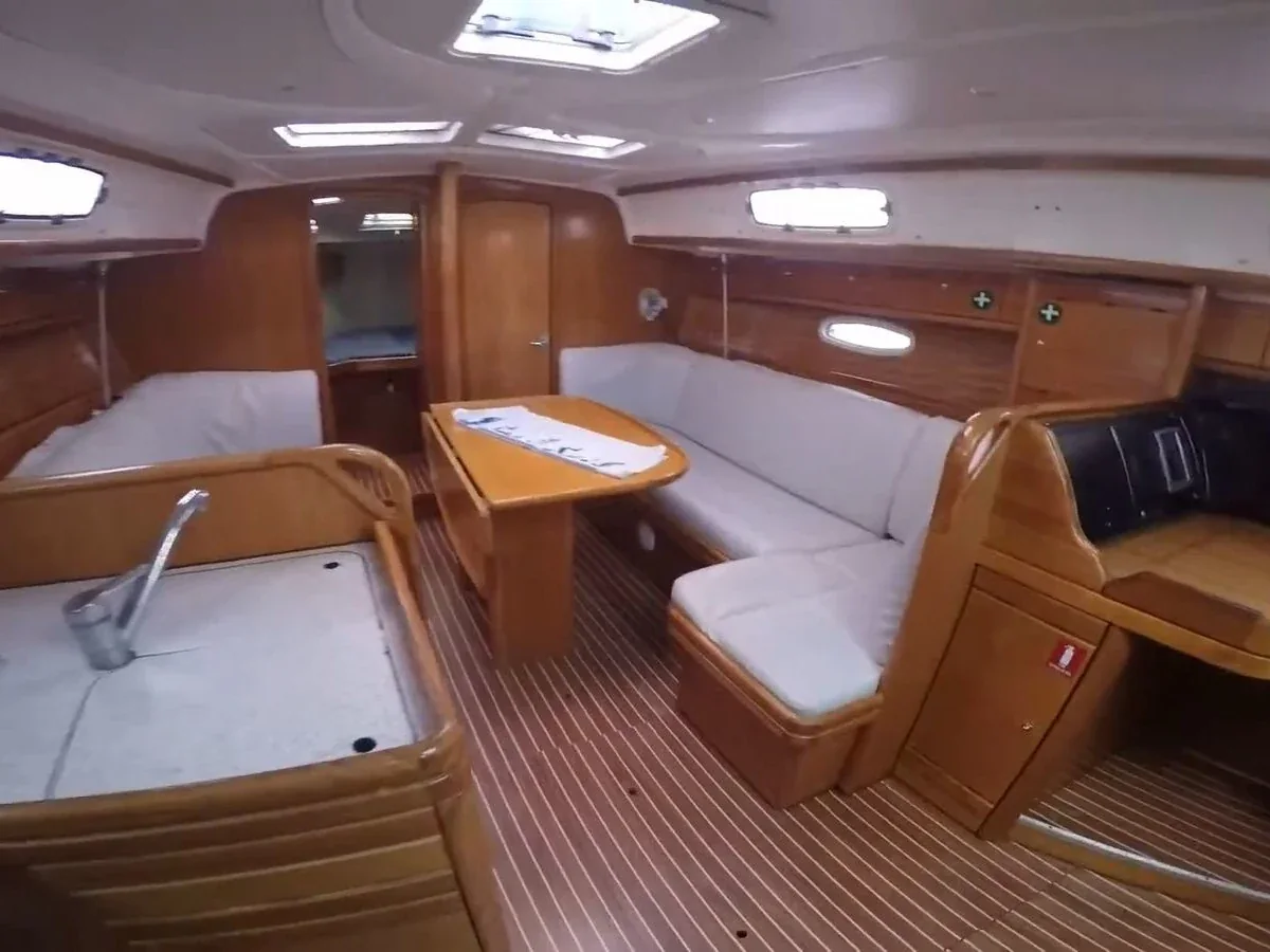 Yacht BAVARIA 37 Cruiser - Alexandros I