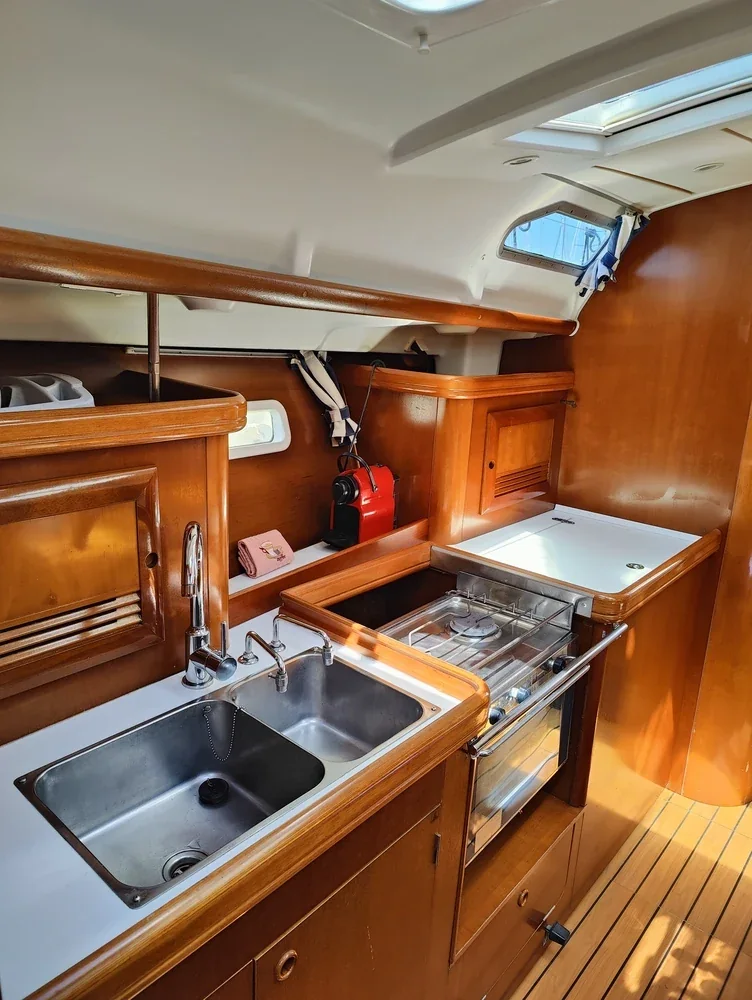Yacht BENETEAU Oceanis 393 - Crete - Foto 1