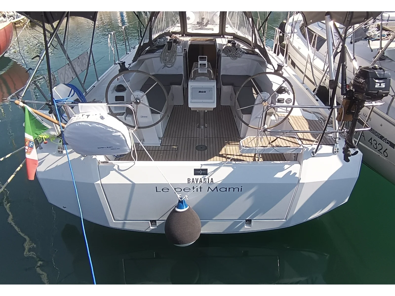 Yacht BAVARIA C38 - Le petit Mami - Foto 1