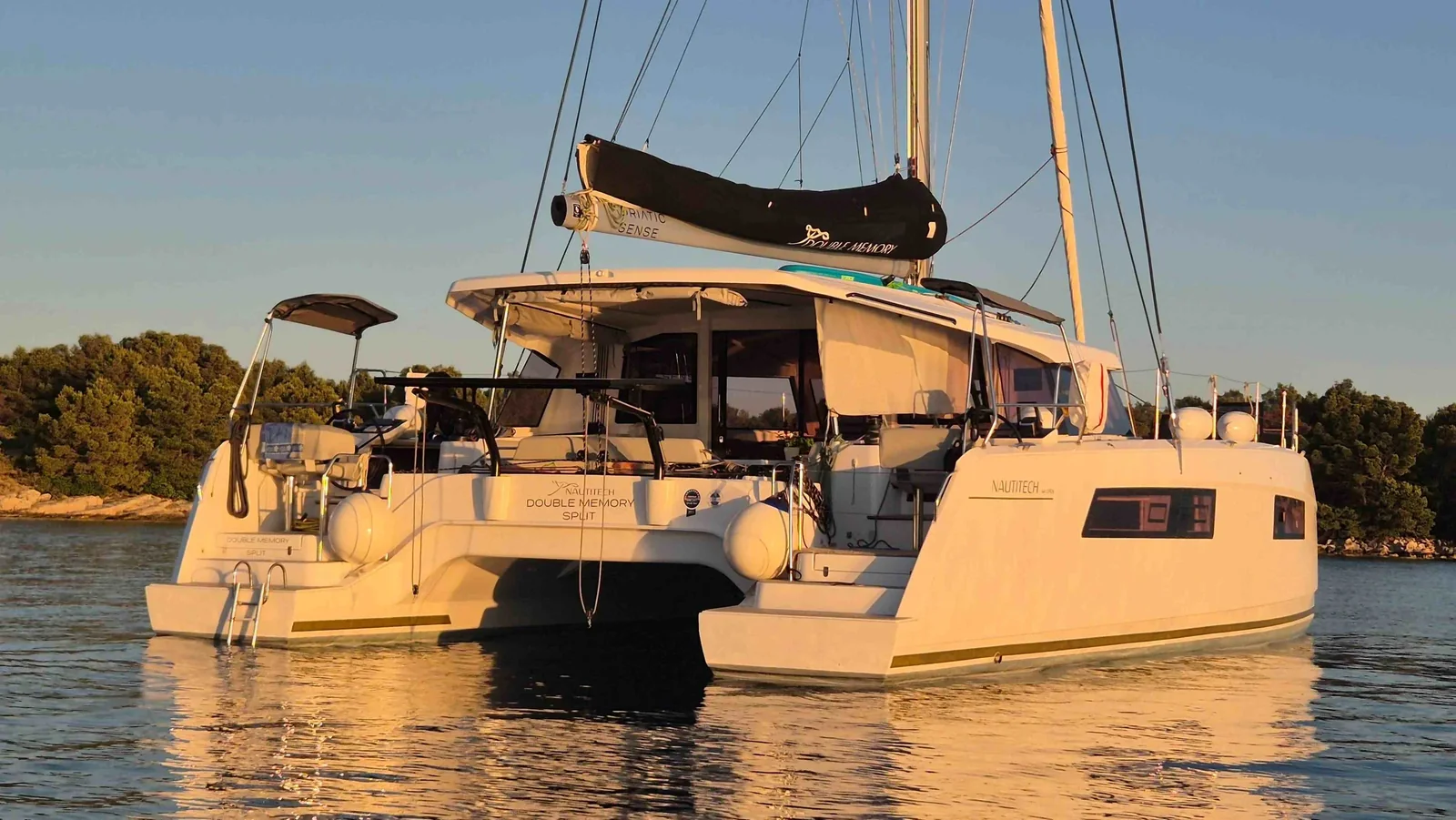 Yacht NAUTITECH 44 Open - Double Memory - Foto 1