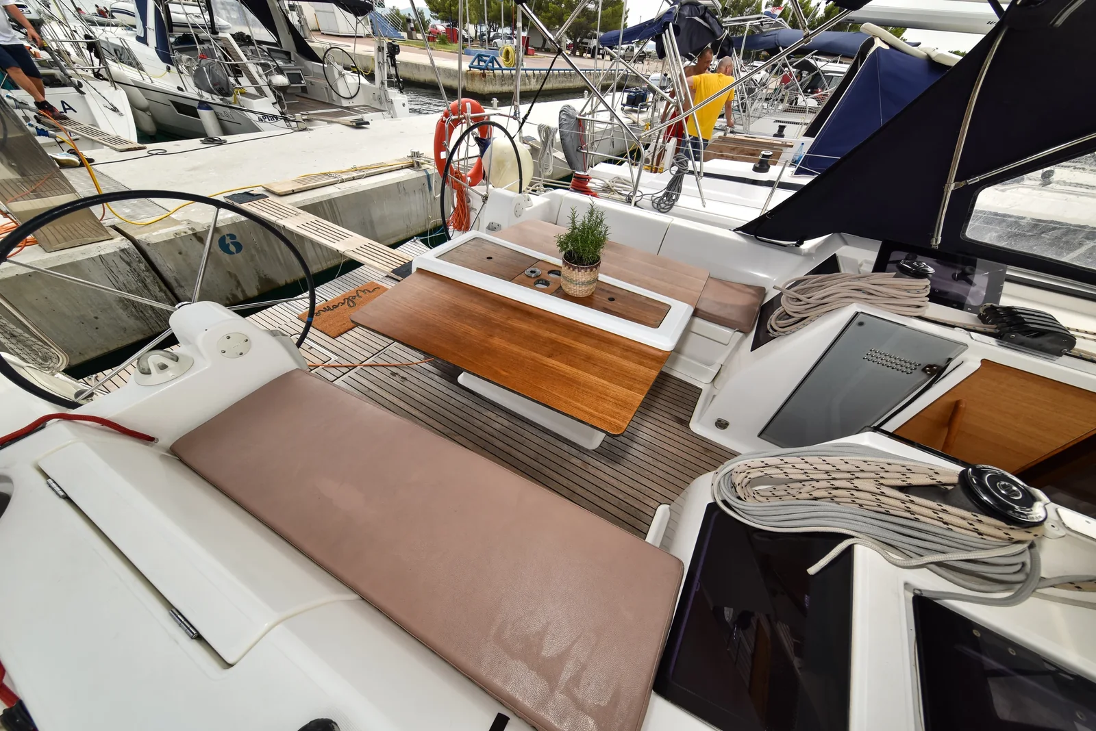 Yacht DUFOUR 410 Grand Large - Stella - Foto 1