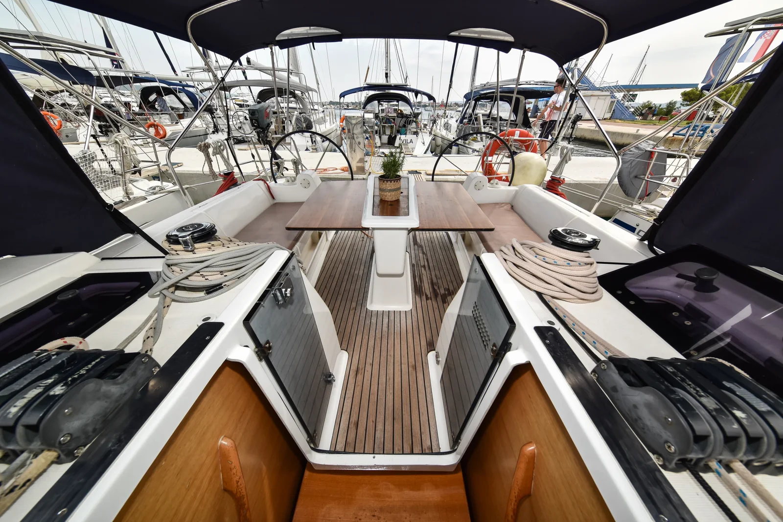 Yacht DUFOUR 410 Grand Large - Stella - Foto 1
