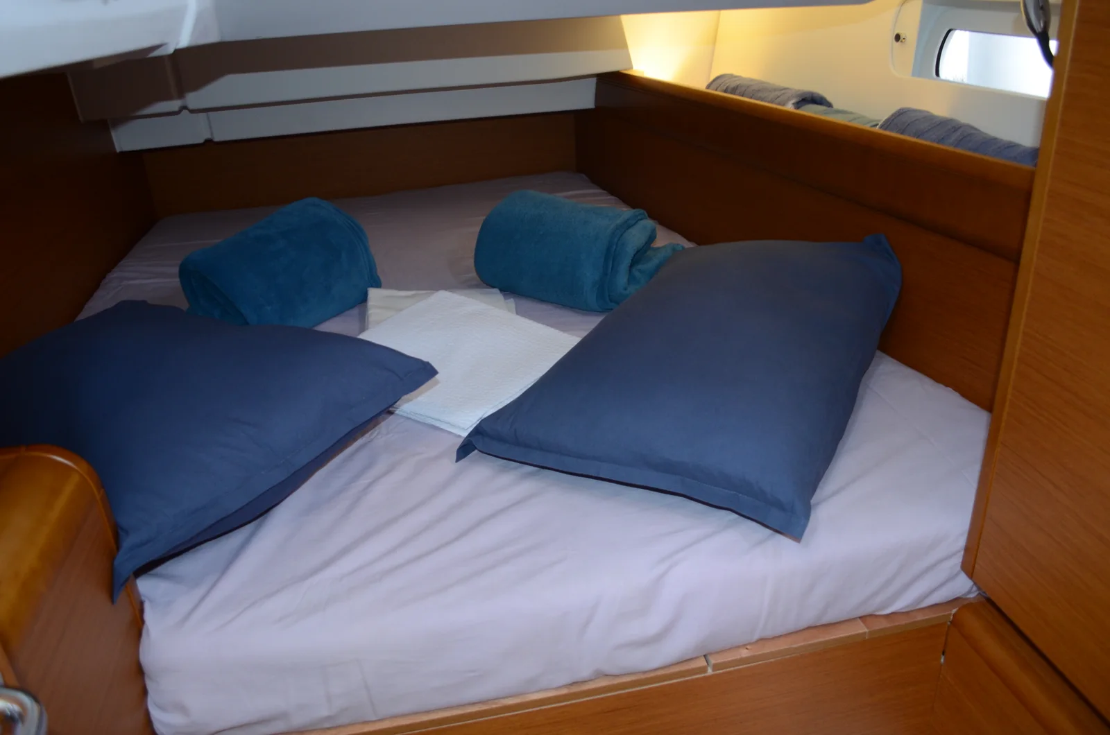 Yacht JEANNEAU Sun Odyssey 419 - Luka Ploče - Foto 9