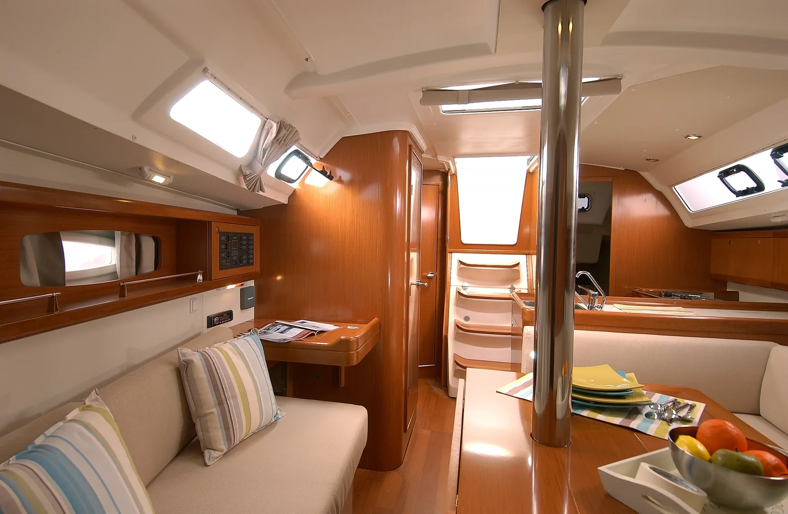 Yacht BENETEAU Oceanis 34 - Fun Five - Foto 1
