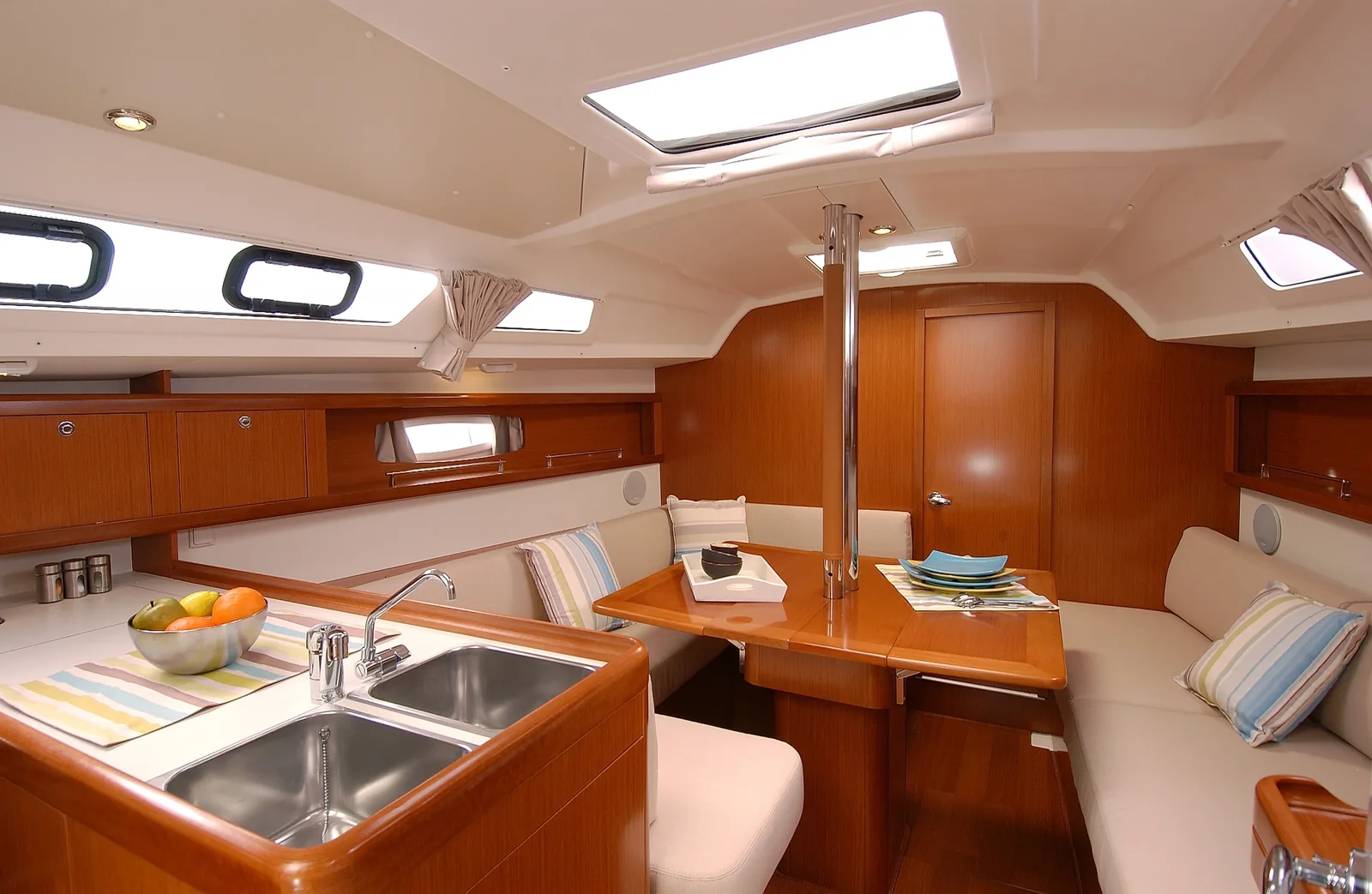 Yacht BENETEAU Oceanis 34 - Fun Five - Foto 1