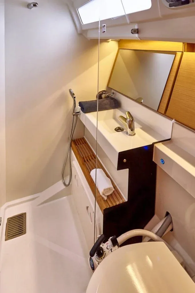 Yacht JEANNEAU Sun Odyssey 440 - Virginia - Foto 11