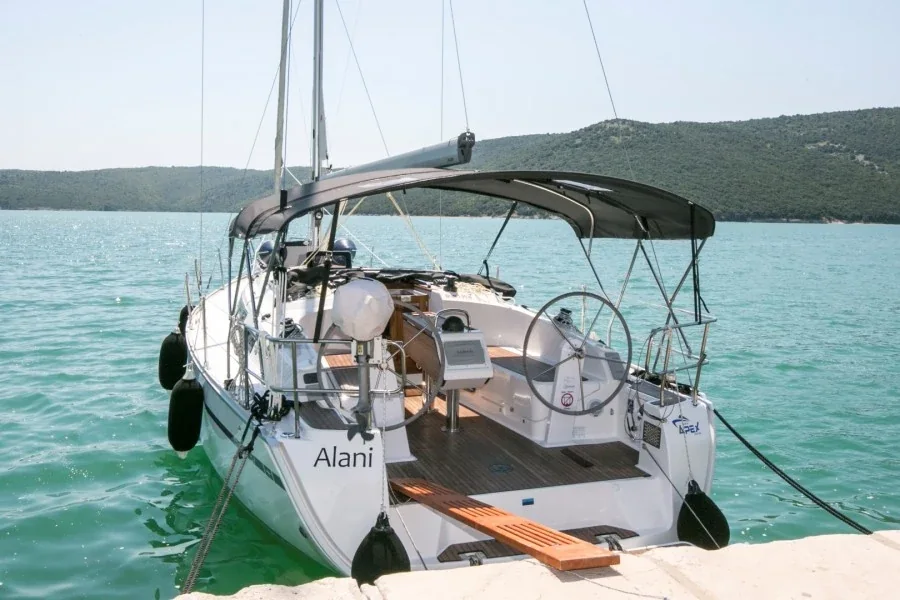 Yacht BAVARIA Cruiser 37 - Alani - Foto 1