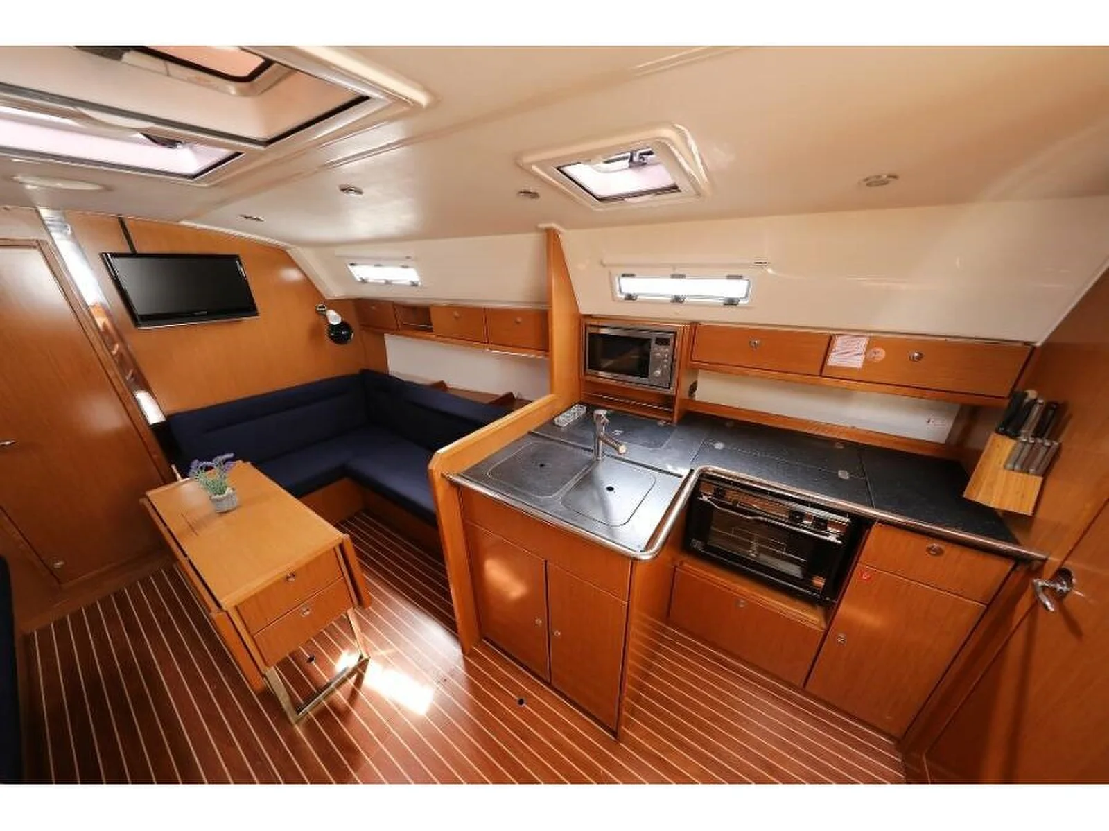 Yacht BAVARIA Cruiser 36 - Nemo - Foto 1