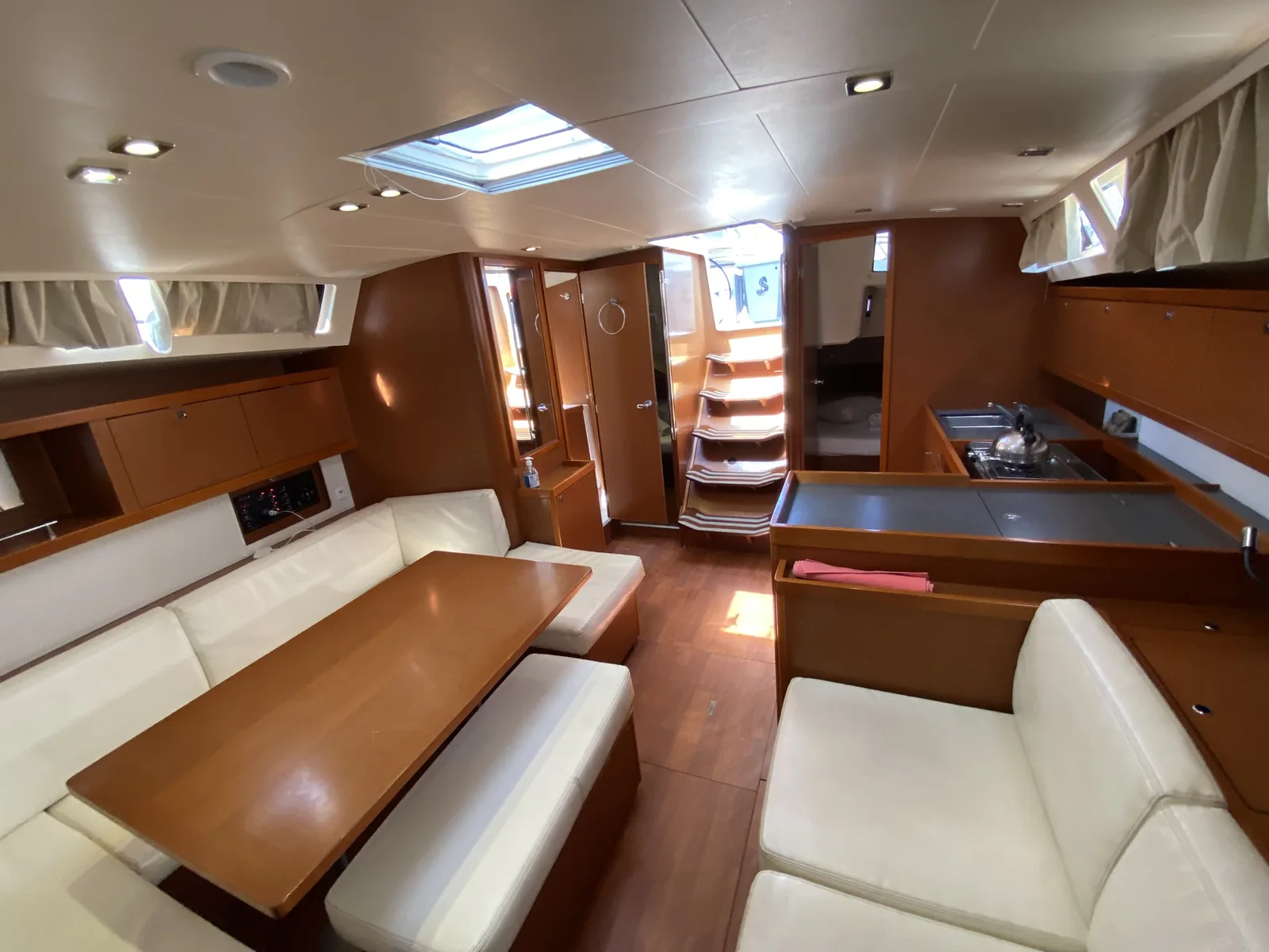 Yacht BENETEAU Oceanis 45 - Callidora - Foto 1