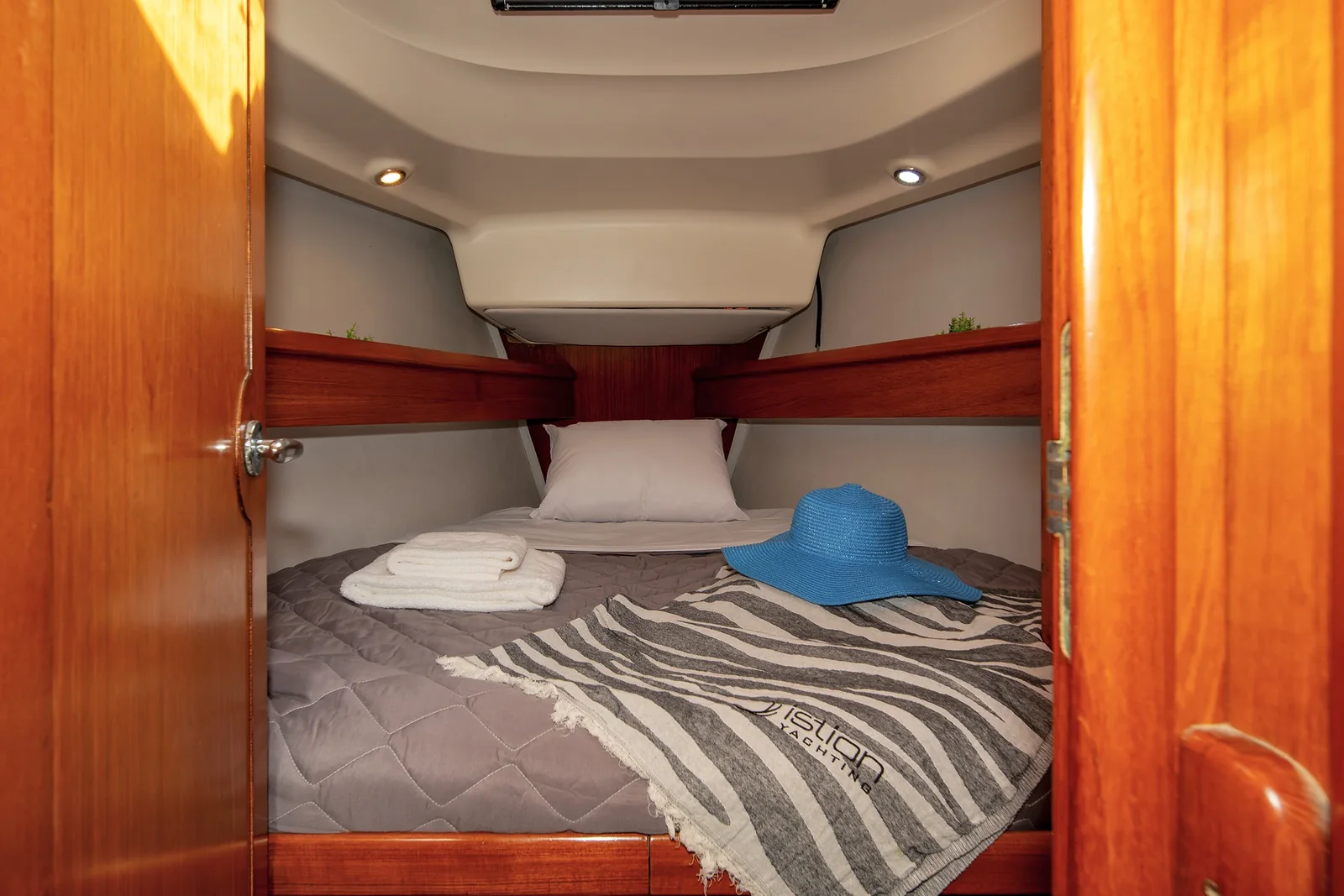 Yacht JEANNEAU Sun Odyssey 43 - Evangelos - Foto 1