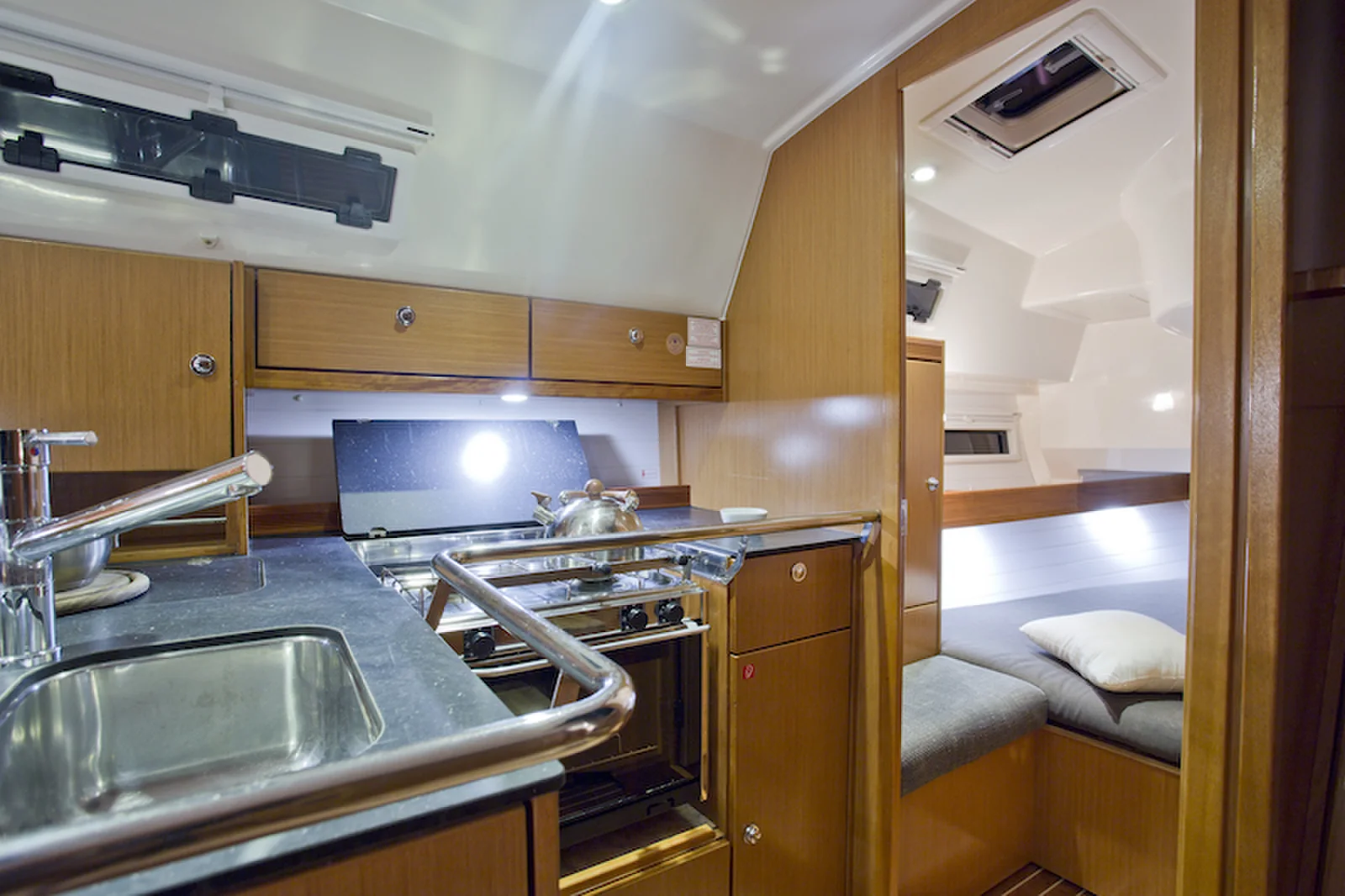 Yacht BAVARIA Cruiser 36 - Mystic - Foto 1