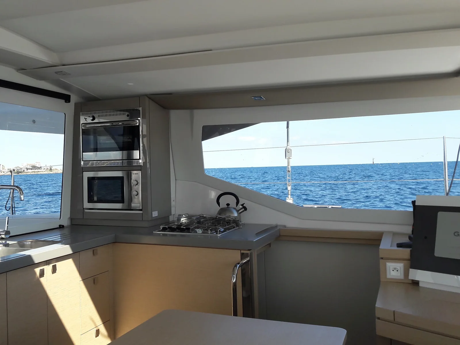 Yacht FOUNTAINE PAJOT Lucia 40 - Ginesta - Foto 13
