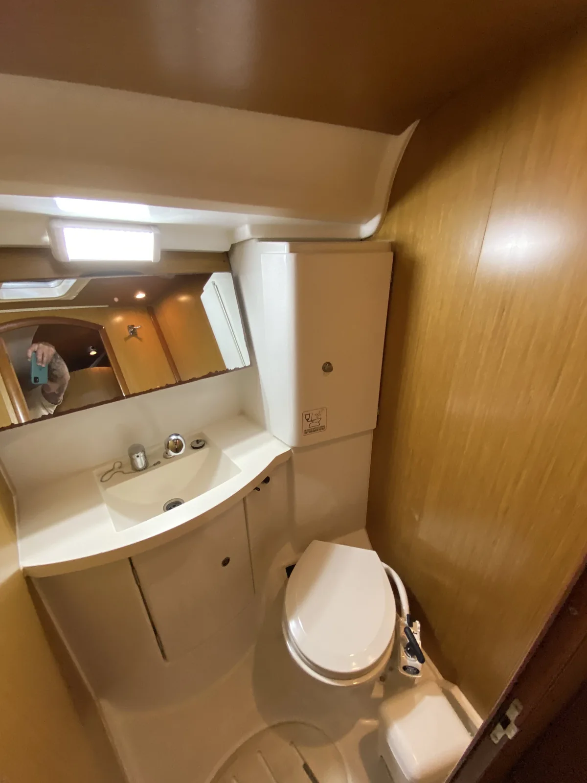 Yacht JEANNEAU Sun Odyssey 42i - Imagine