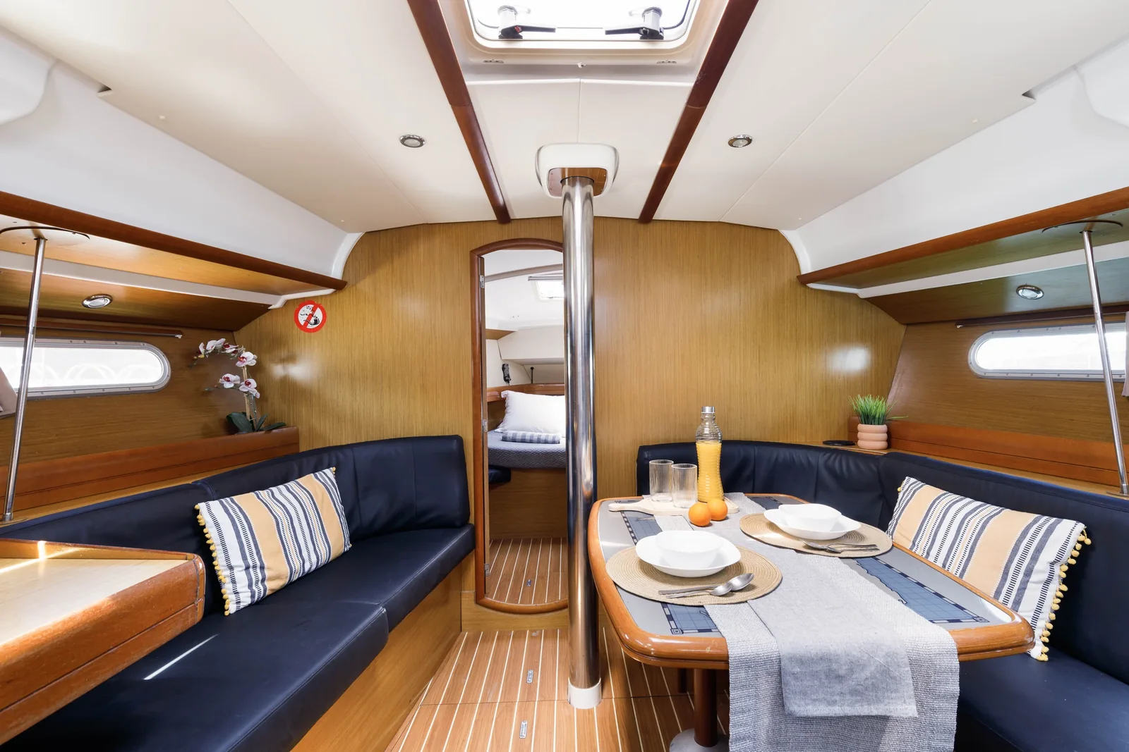 Yacht JEANNEAU Sun Odyssey 42i - Imagine - Foto 1
