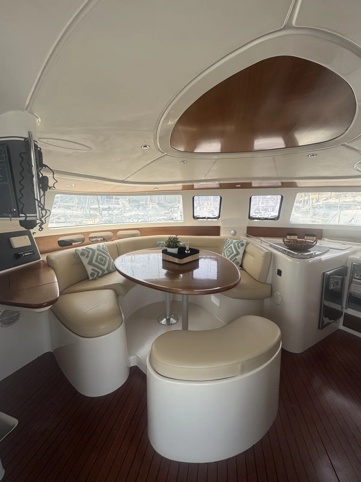 Yacht FOUNTAINE PAJOT Belize 43 - Artemis K