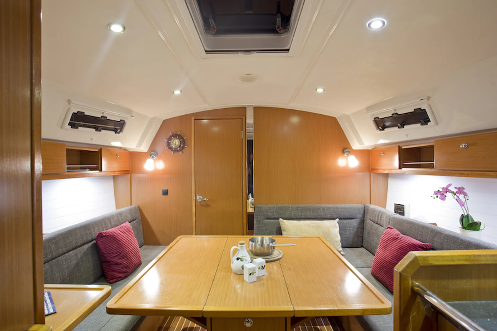 Yacht BAVARIA Cruiser 36 - Mystic - Foto 1