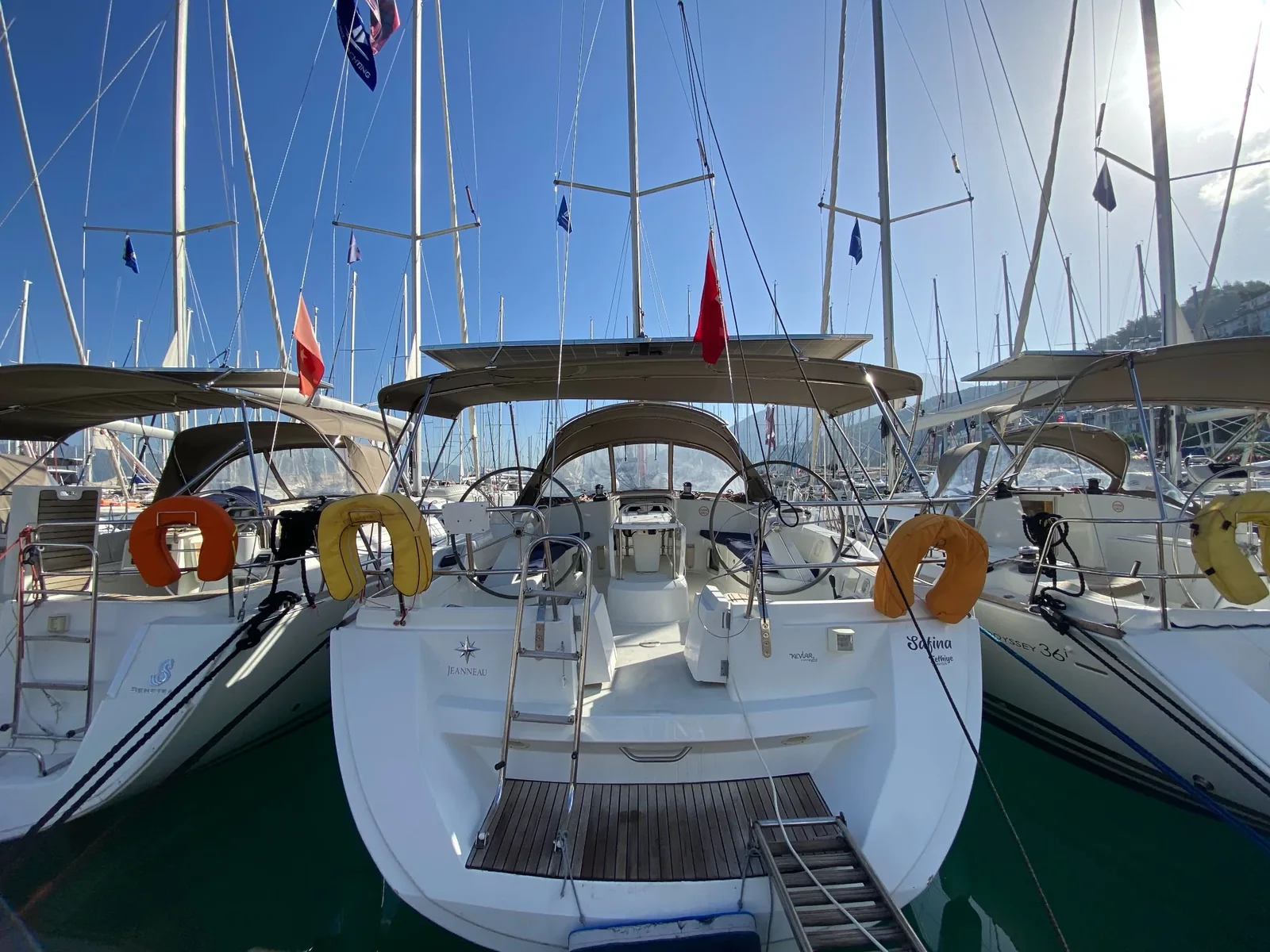 Yacht JEANNEAU Sun Odyssey 45 - Safina