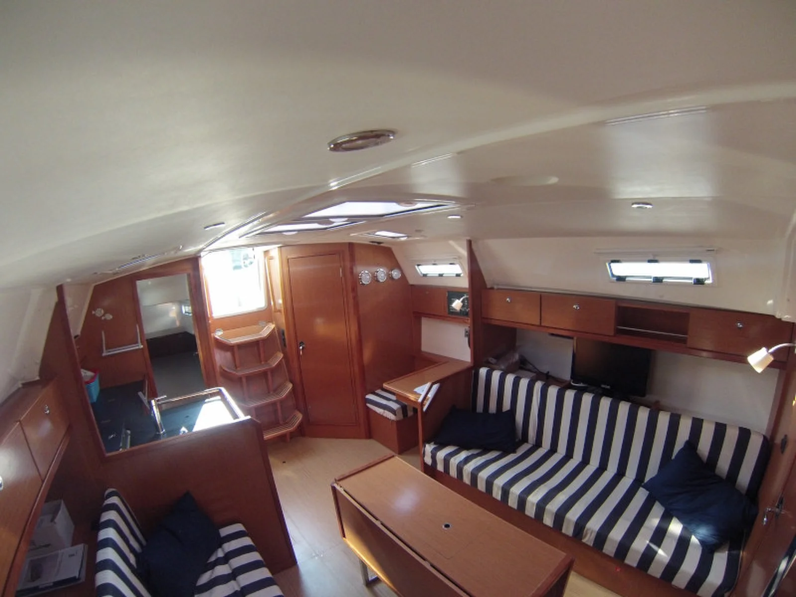 Yacht BAVARIA Cruiser 36 - Coregone - Foto 1