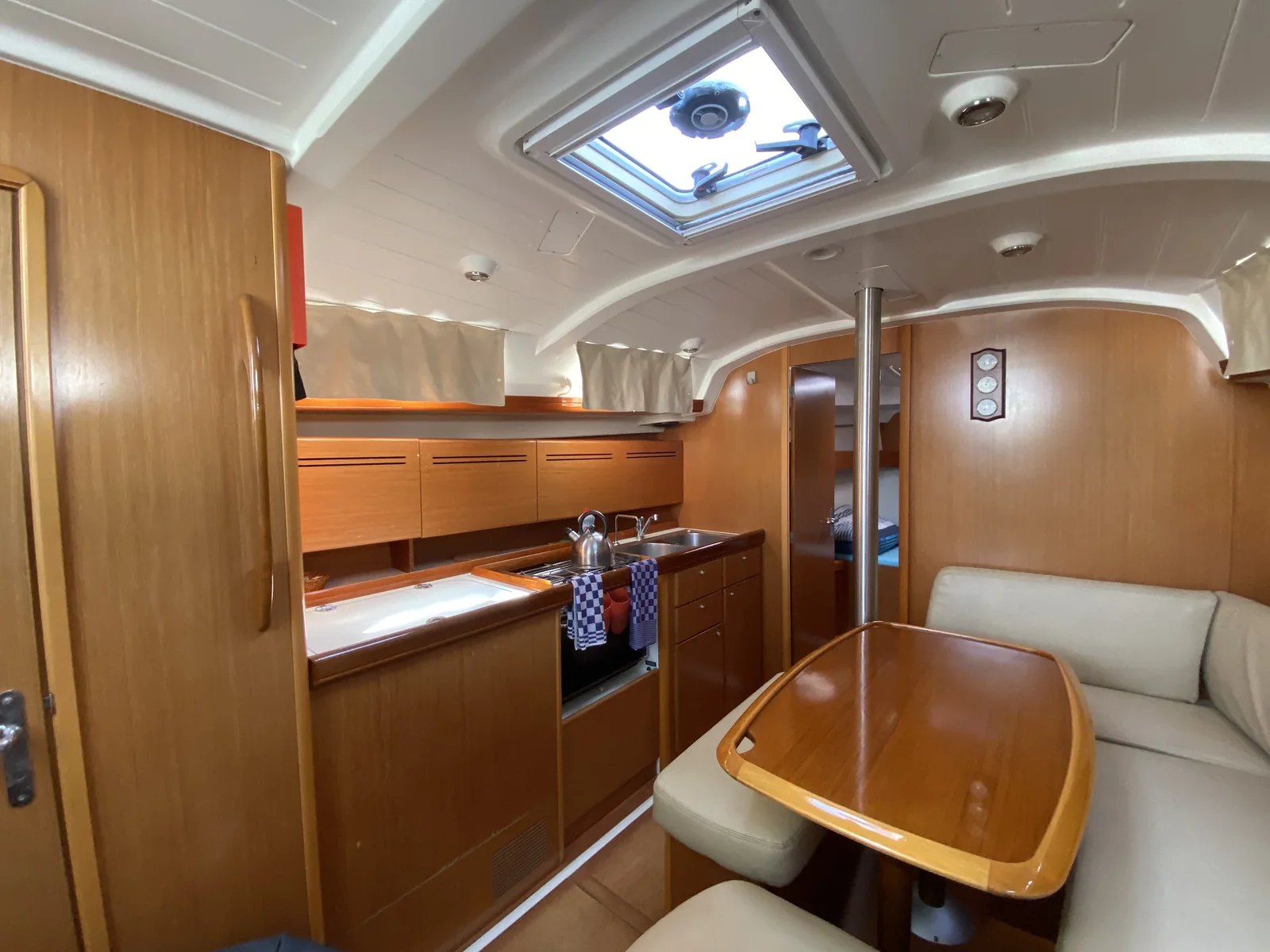 Yacht BENETEAU Cyclades 39.3 - Six Pack - Foto 1