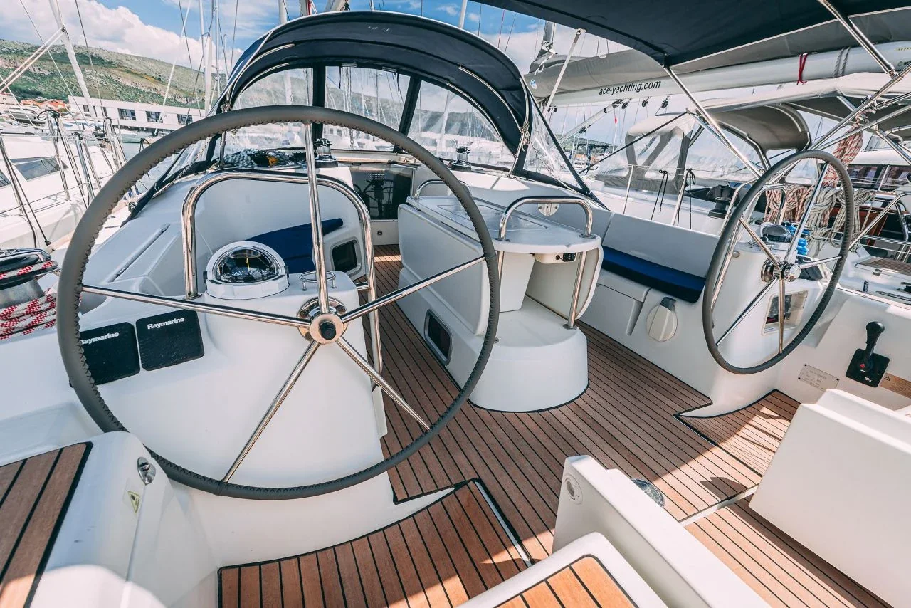 Yacht JEANNEAU Sun Odyssey 49i - Ana B. - Foto 1
