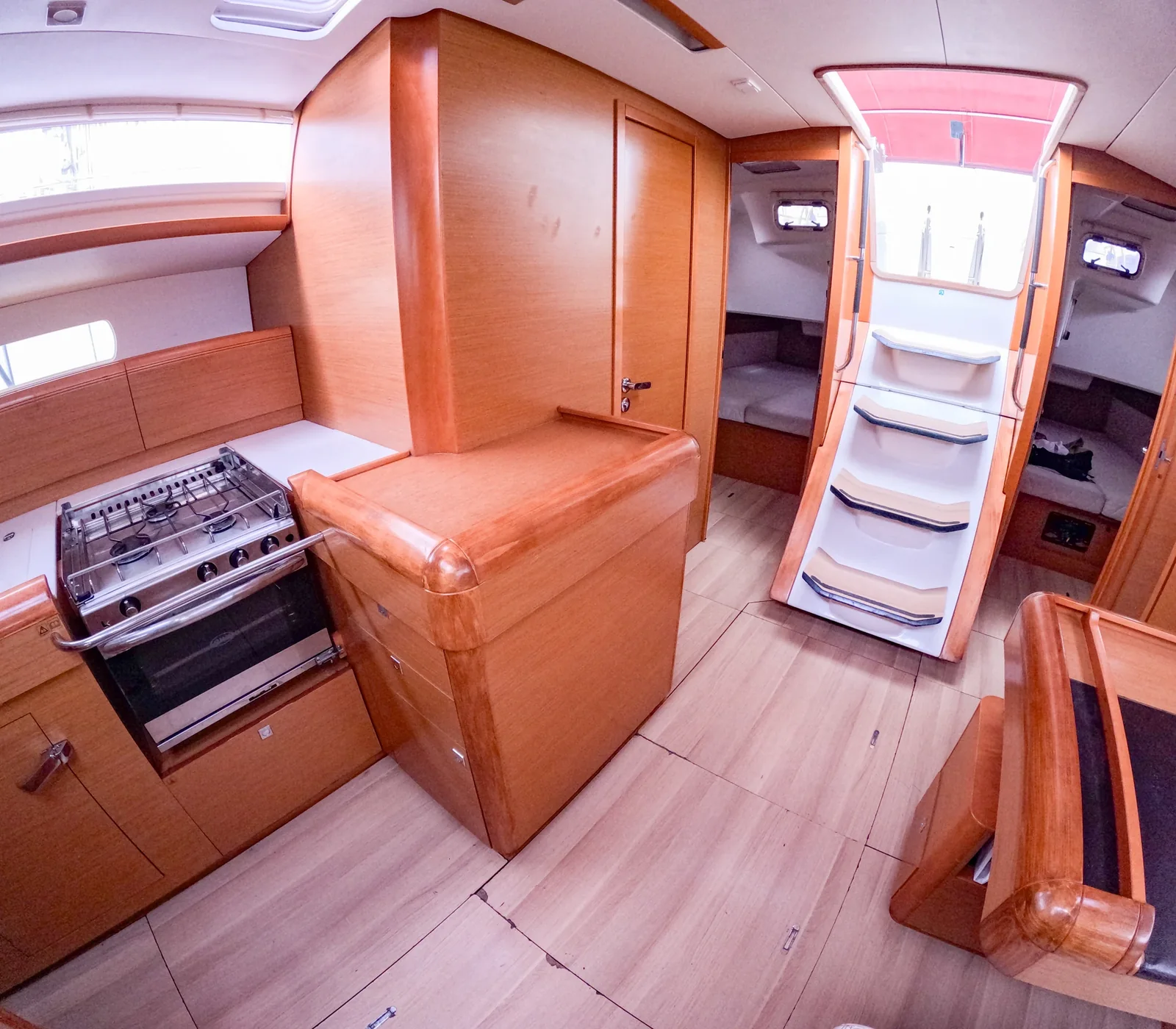 Yacht JEANNEAU Sun Odyssey 519 - Leia
