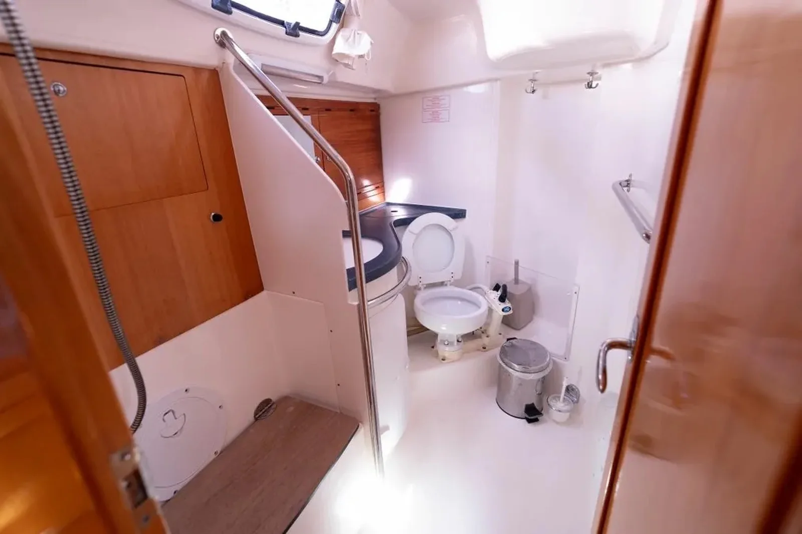 Yacht BAVARIA 38 Cruiser - Mr Bojangles