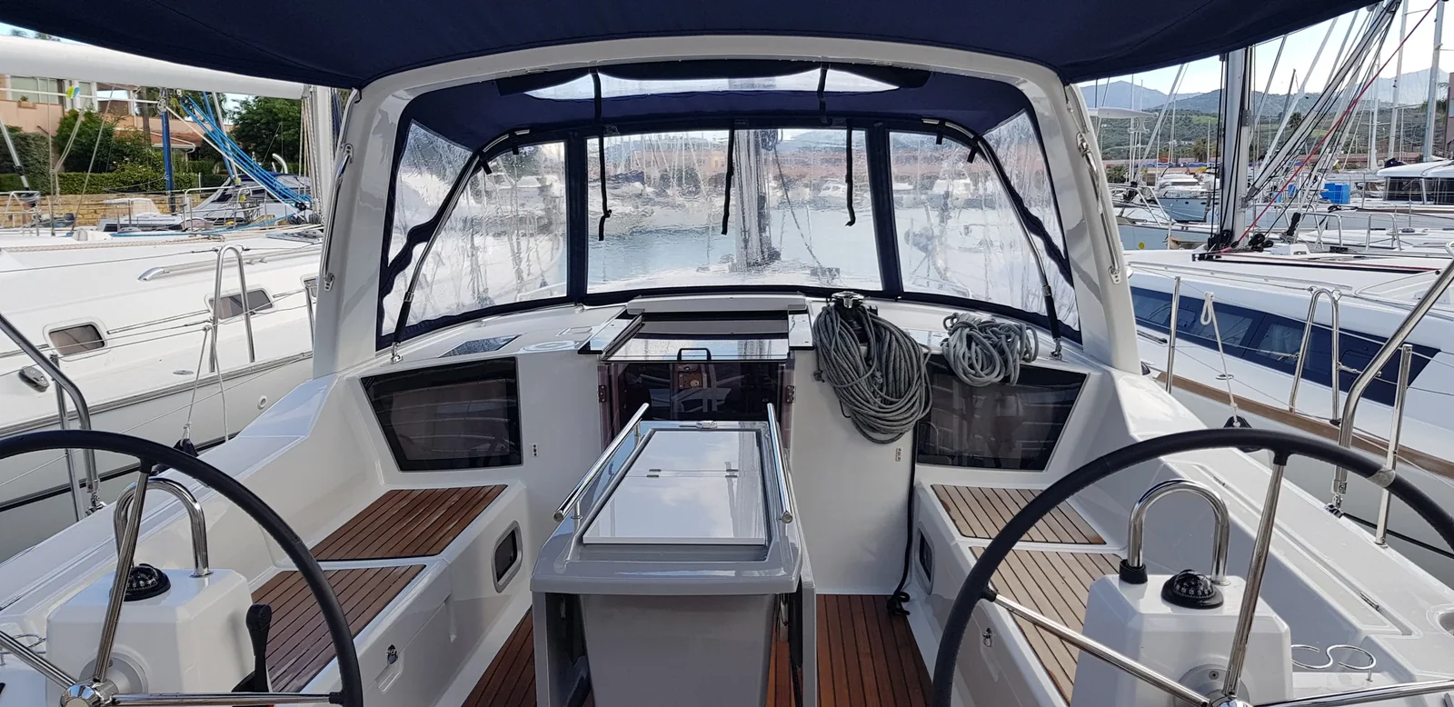 Yacht BENETEAU Oceanis 41.1 - Senza Frontiere - Foto 1
