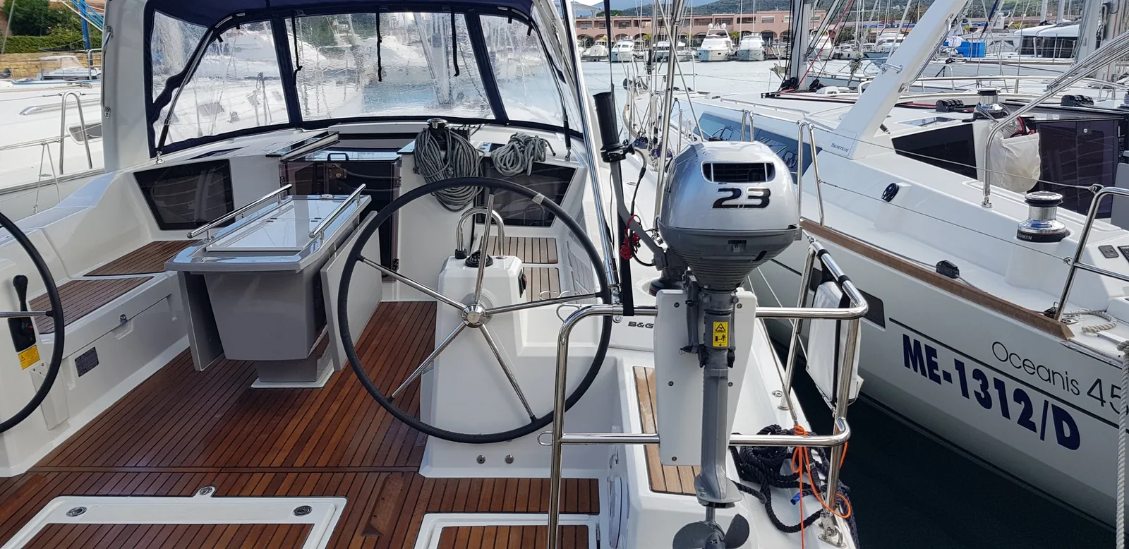 Yacht BENETEAU Oceanis 41.1 - Senza Frontiere - Foto 1