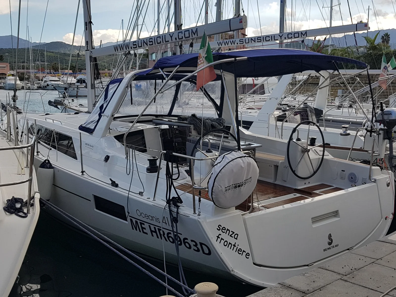 Yacht BENETEAU Oceanis 41.1 - Senza Frontiere - Foto 1