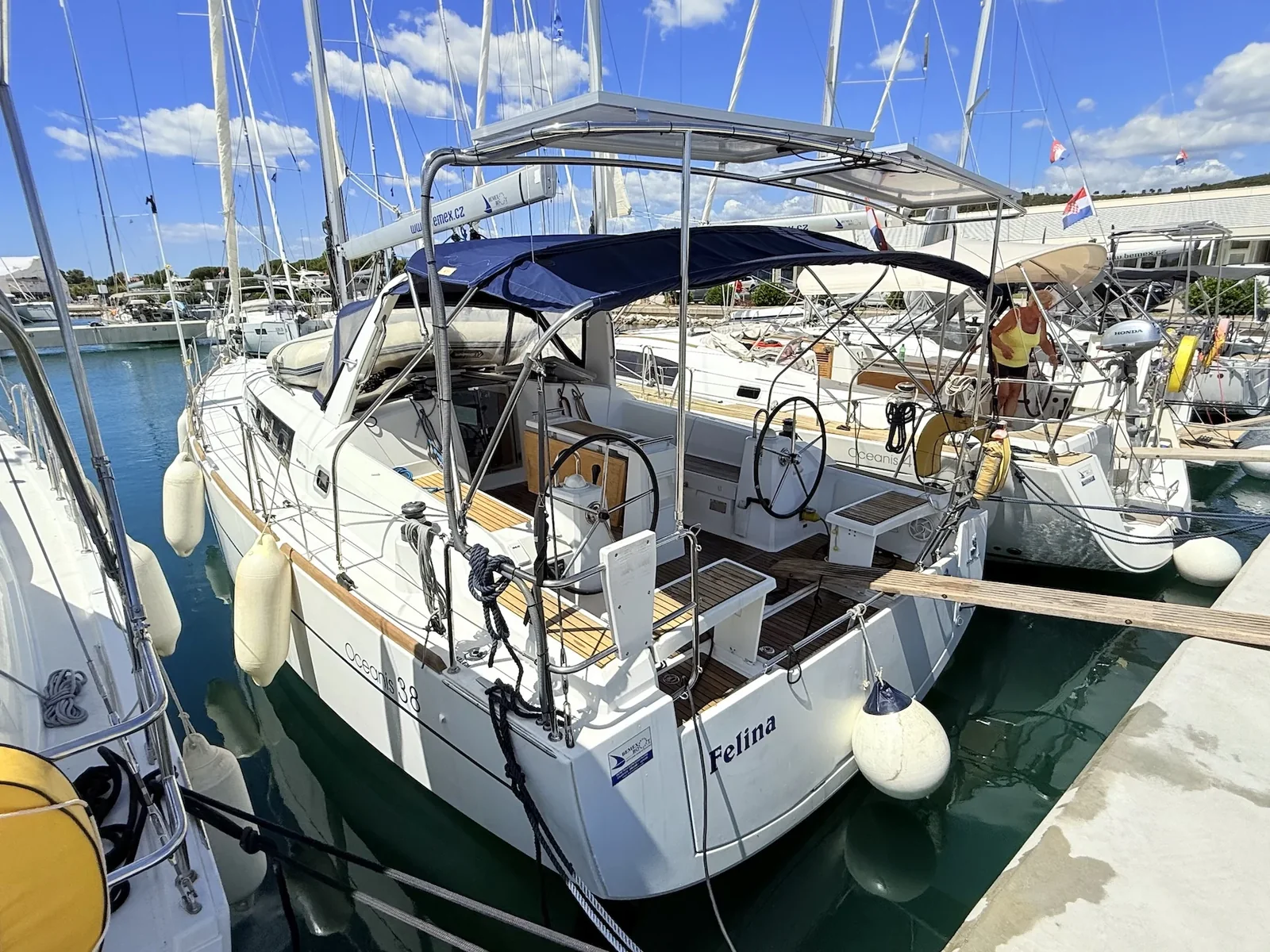 Yacht BENETEAU Oceanis 38 - Felina
