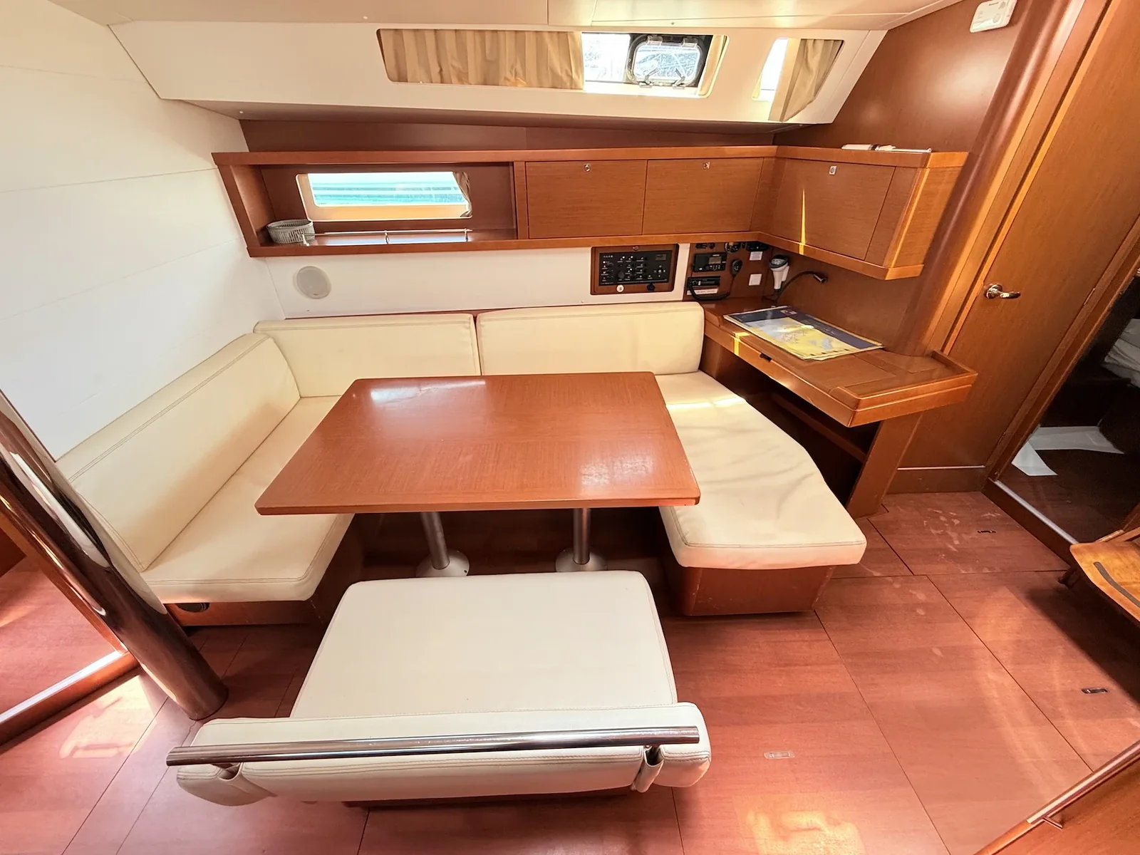 Yacht BENETEAU Oceanis 45 - Viki - Foto 17