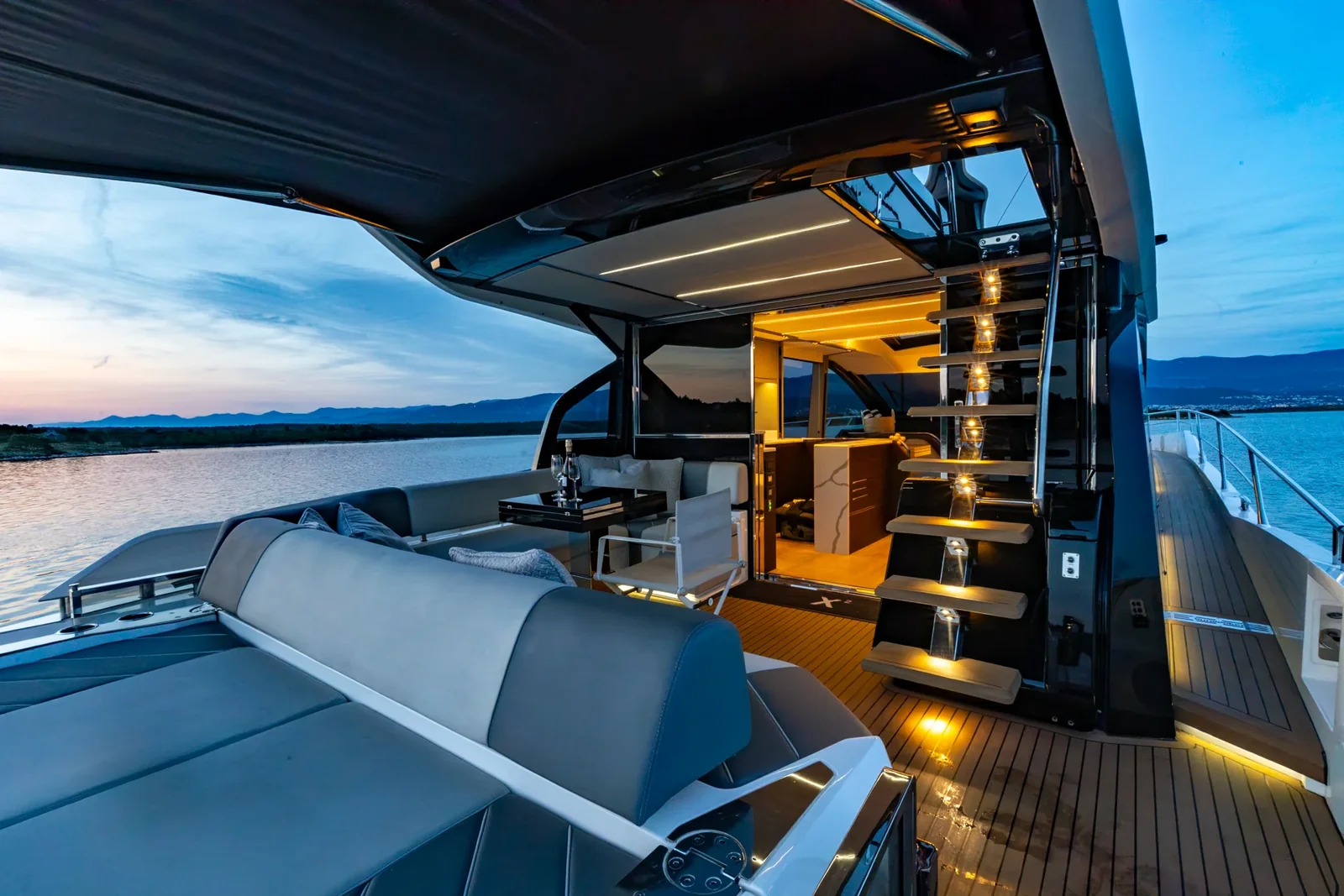 Yacht SUNSEEKER 65 - X2 - Foto 1