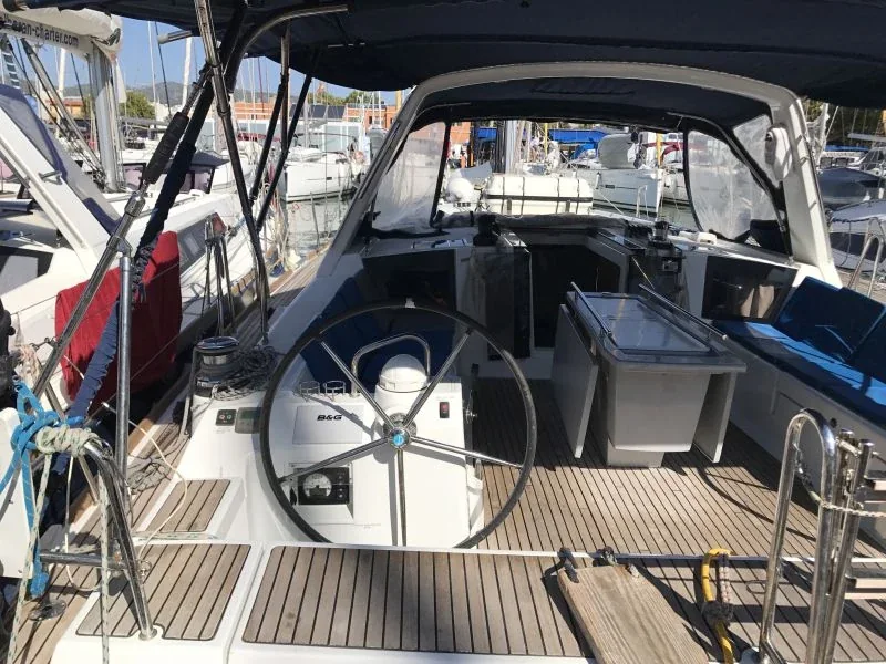 Yacht BENETEAU Oceanis 45 - Alboran XXXIV Nini - Foto 1