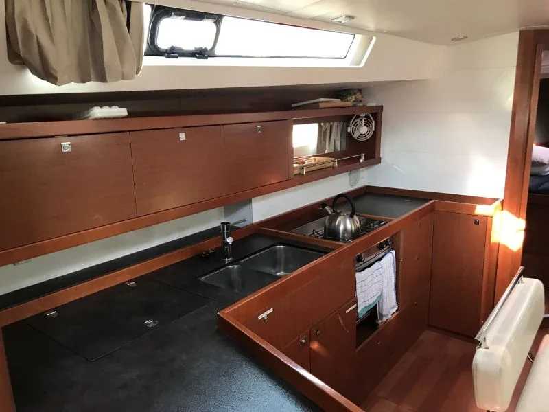 Yacht BENETEAU Oceanis 45 - Alboran XXXIV Nini - Foto 1