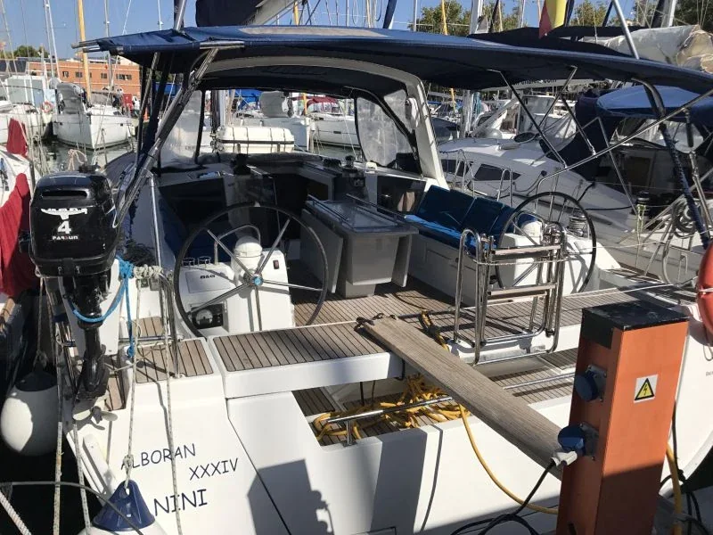 Yacht BENETEAU Oceanis 45 - Alboran XXXIV Nini - Foto 1
