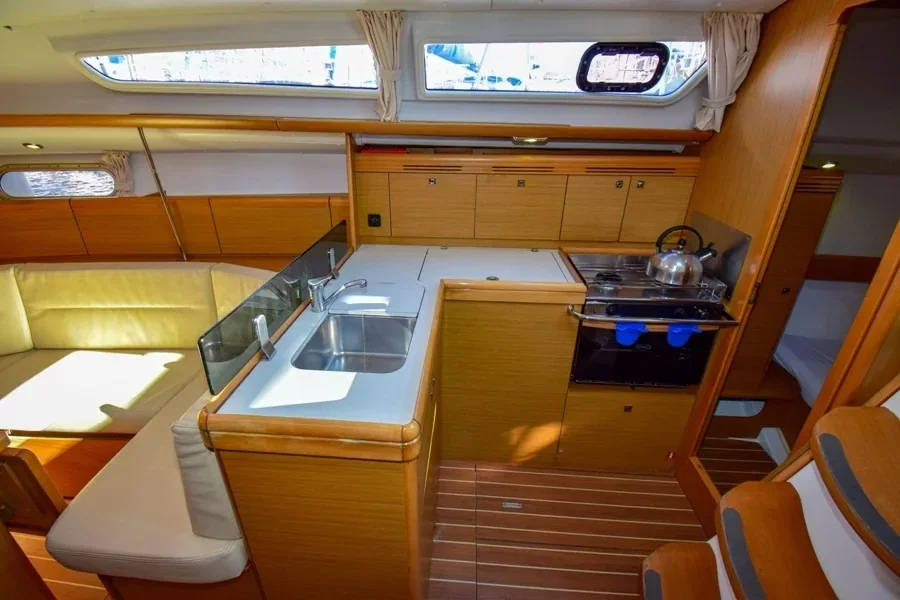 Yacht JEANNEAU Sun Odyssey 36 i - Schnecke - Foto 1