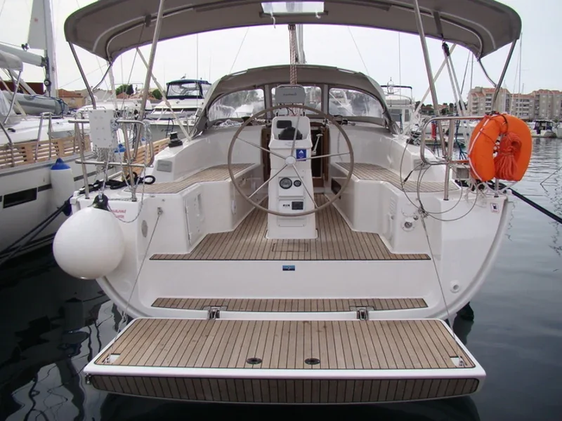 Yacht BAVARIA Cruiser 33 - Nova - Foto 1