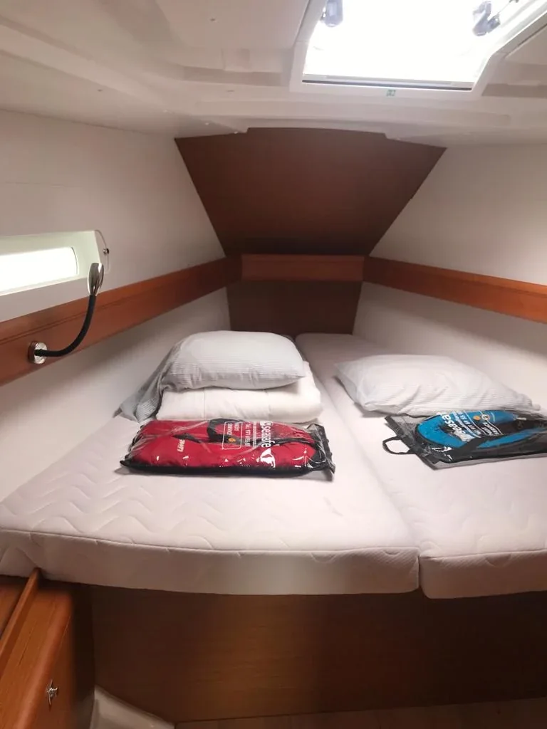 Yacht JEANNEAU Sun Odyssey 419 - Alboran Limoncello - Foto 1