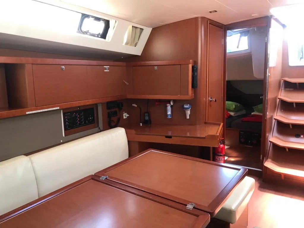 Yacht BENETEAU Oceanis 45 - Alboran Gin Fizz